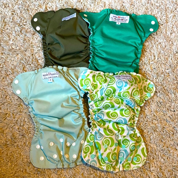 AppleCheeks cloth diapers skinny tag/retailer exclusive lot green & print